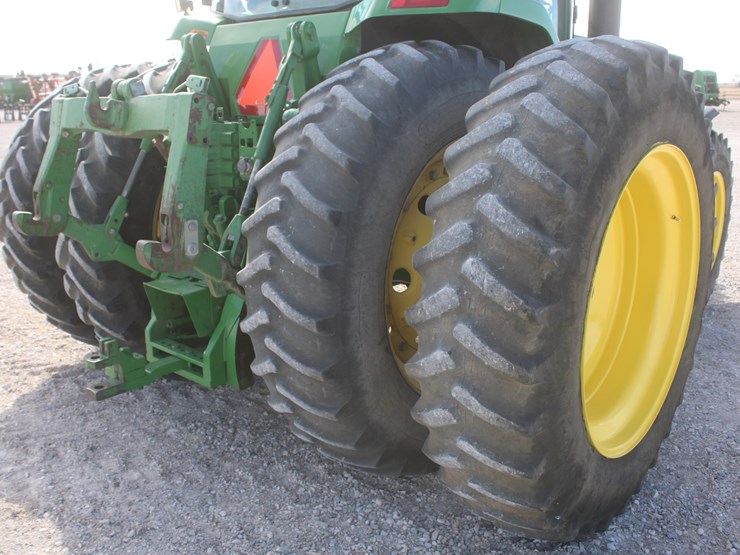 john-deere-8100-image-47