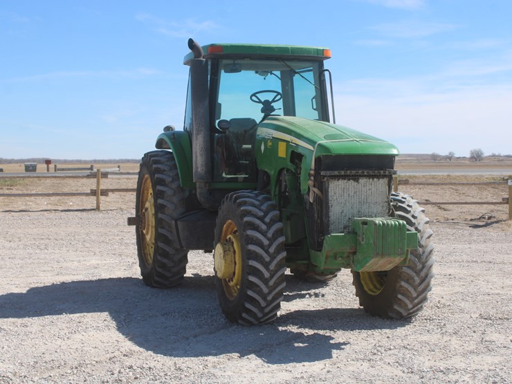 john-deere-8220-image-9