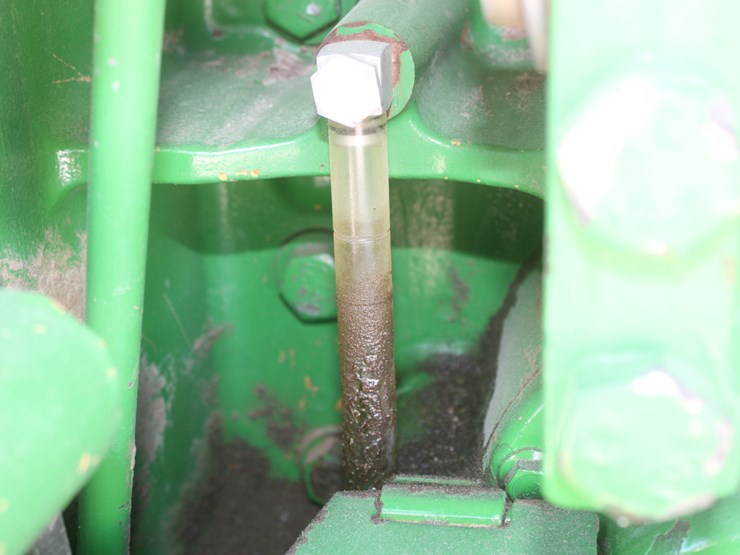 john-deere-8100-image-93