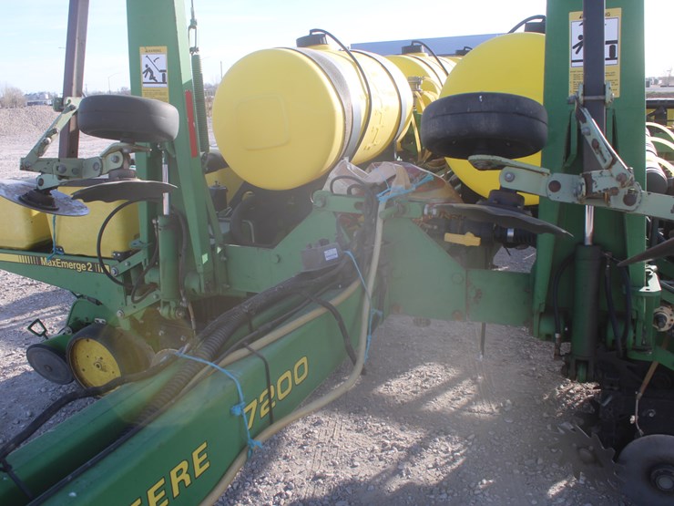 john-deere-7200-image-19