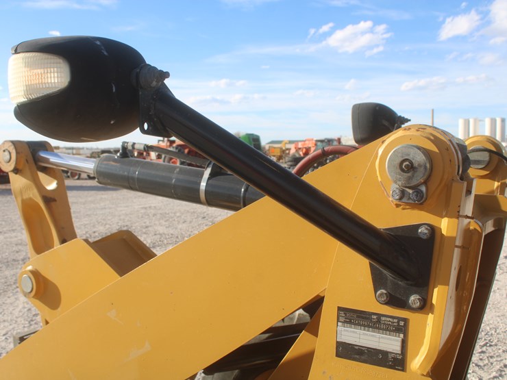 2014-caterpillar-907h2-image-25