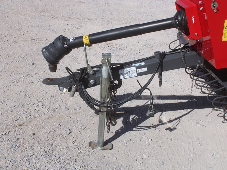 2020-massey-ferguson-1840-image-10