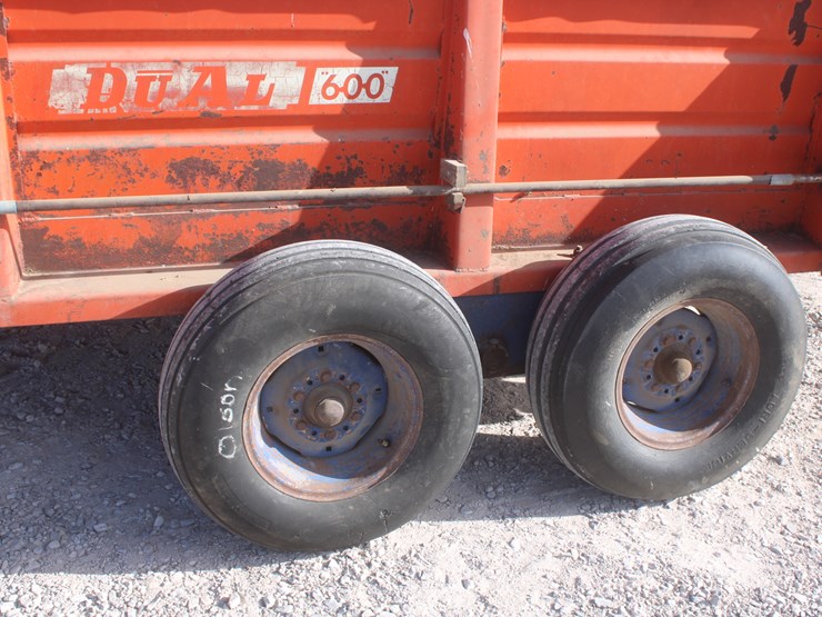 #1081-•-du-al-600-manure-spreader-image-15