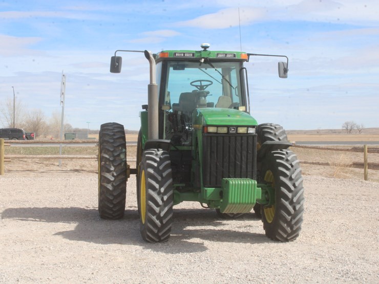 john-deere-8100-image-11