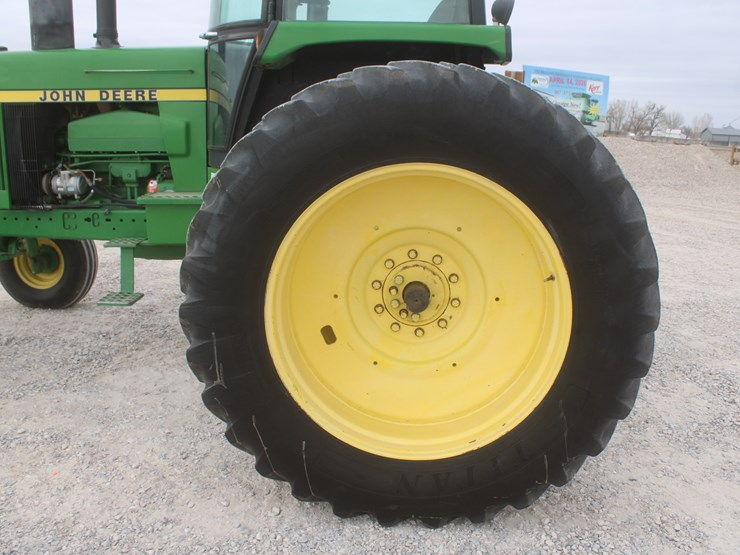 1985-john-deere-4650-image-51