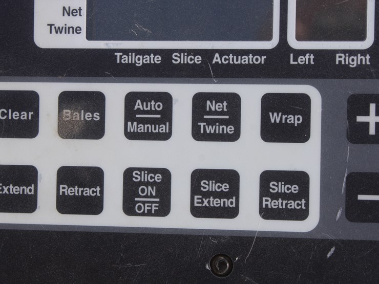 new-holland-br7090-image-59