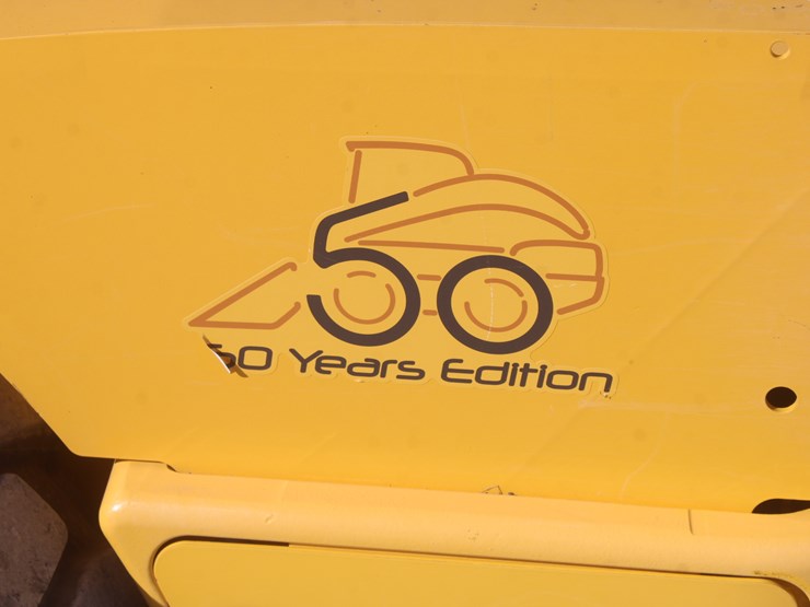 2021-new-holland-c327-image-24