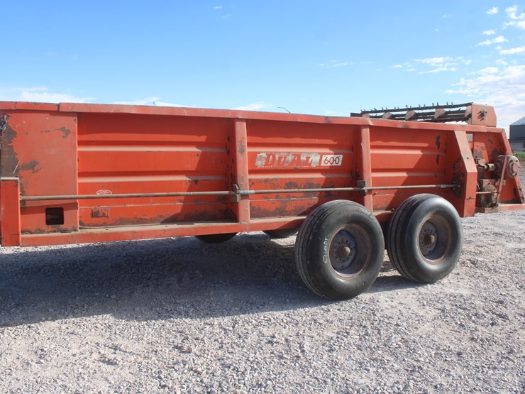 #1081-•-du-al-600-manure-spreader-image-16