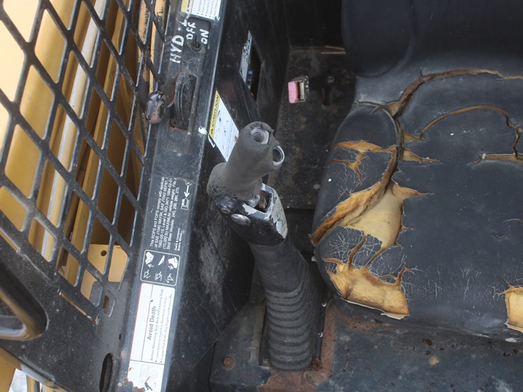 john-deere-250-image-48