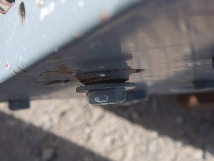 #1070-•-hinniker-12-row-corn-cultivator-image-21