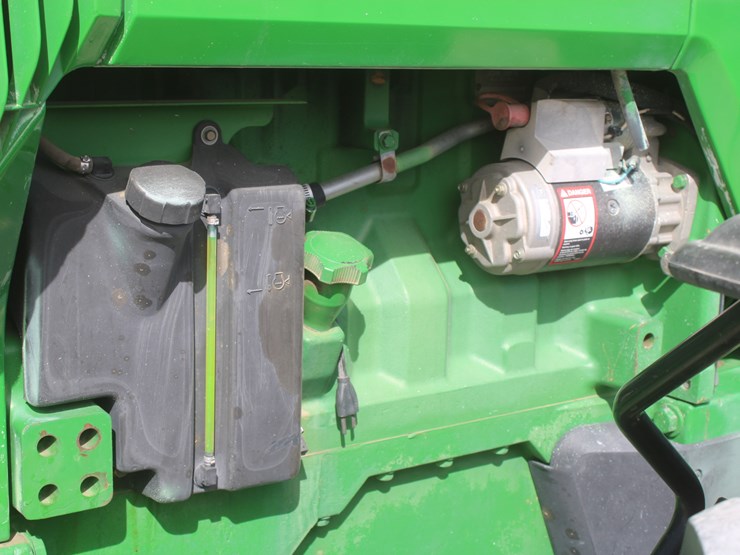 john-deere-8100-image-64