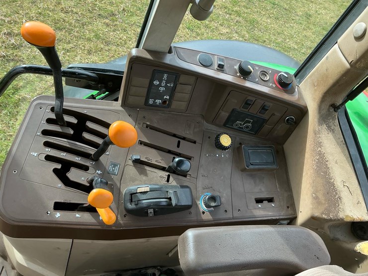 2000-john-deere-6410-image-31