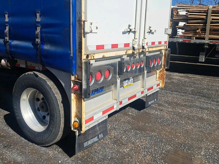 #131-•-2005-reitnourer-curtain-trailer-image-32