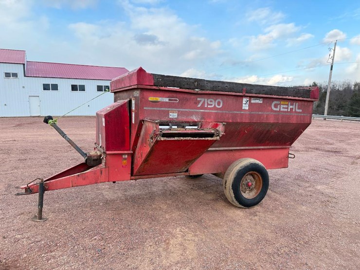 gehl-7190-image-1