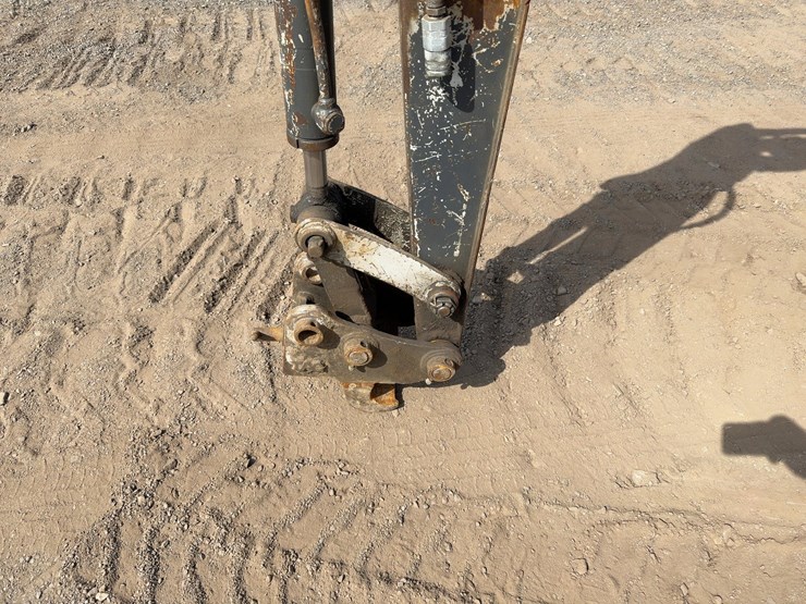 2007-takeuchi-tb135-image-12