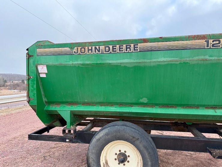 john-deere-127-image-17