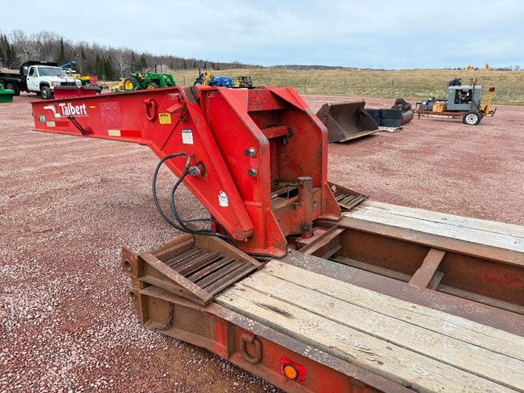 #194-•-lot-194-image-18