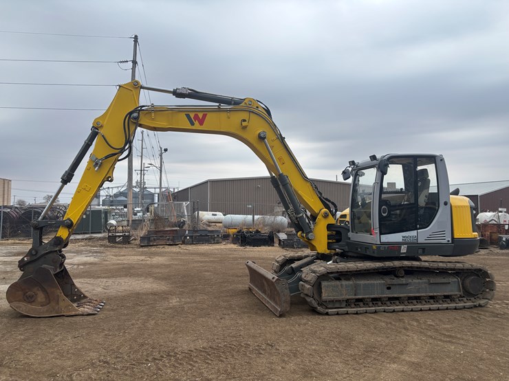 2018-wacker-neuson-et145-image-3