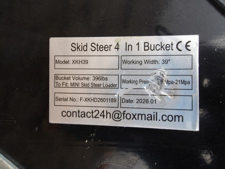 #7806-•-39"-mini-quick-attach-4-in-1-bucket-image-8