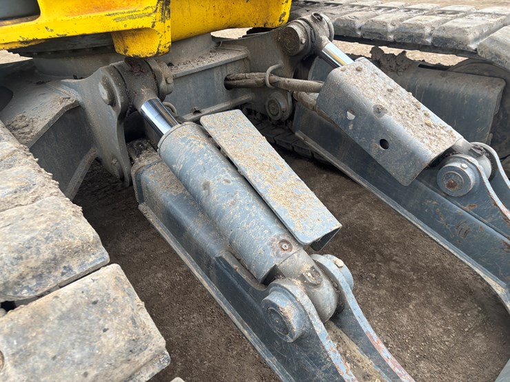 2018-wacker-neuson-et145-image-52