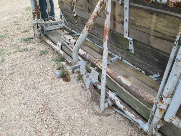 #37305-•-squeeze-chute-image-5