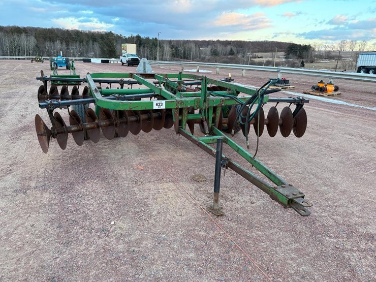 john-deere-210-image-2