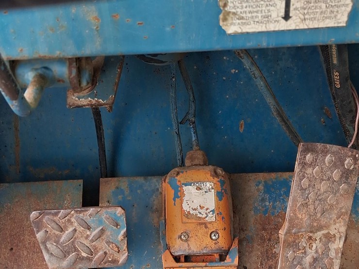 #102-•-1992-gradall-524-telehandler-image-25