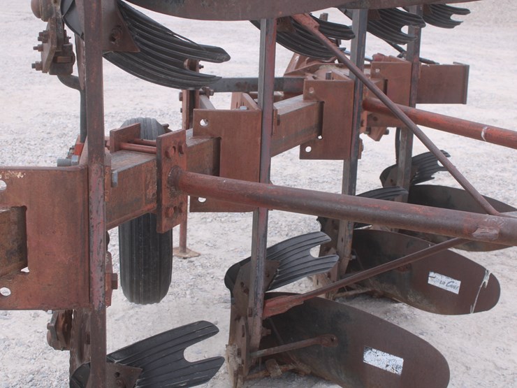 international-140-image-19