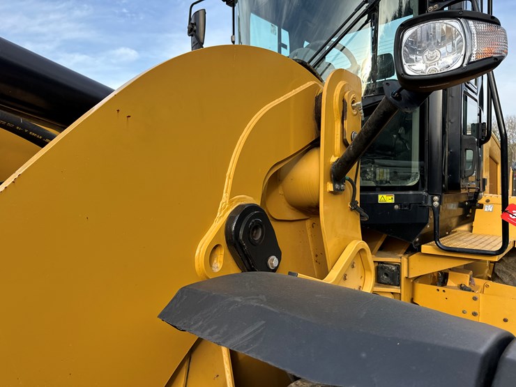 2016-caterpillar-938m-image-14