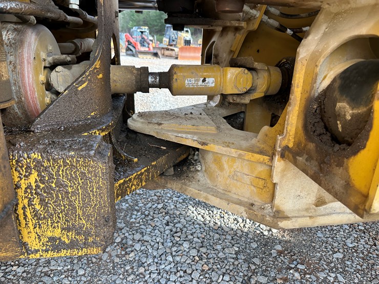 2012-caterpillar-950k-image-31