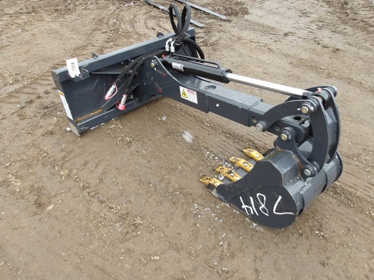 #7814-•-skid-steer-big-arm-backhoe-image-2
