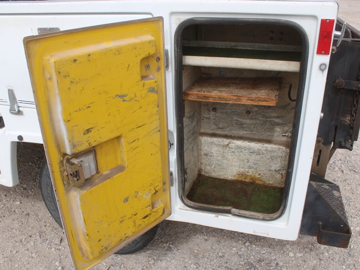 1984-chevrolet-c20-image-21