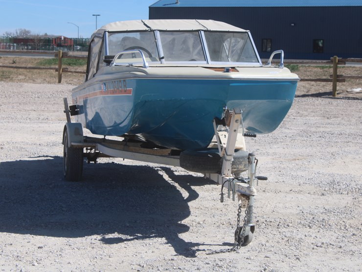#3047-•-vanco-16ft-ski-boat-image-3