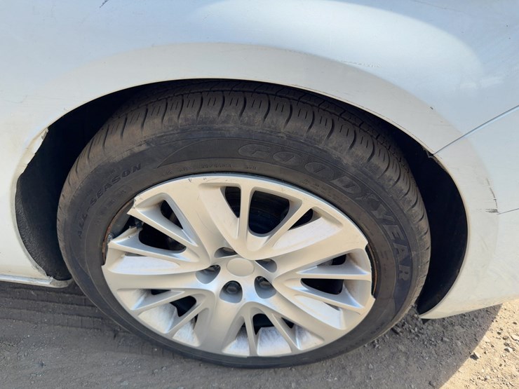 2015-chevrolet-impala-ls-automobile-image-8