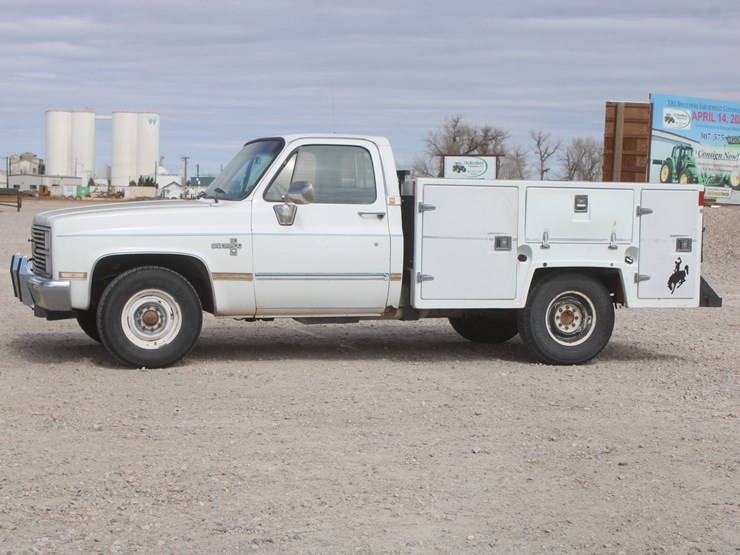 1984-chevrolet-c20-image-3