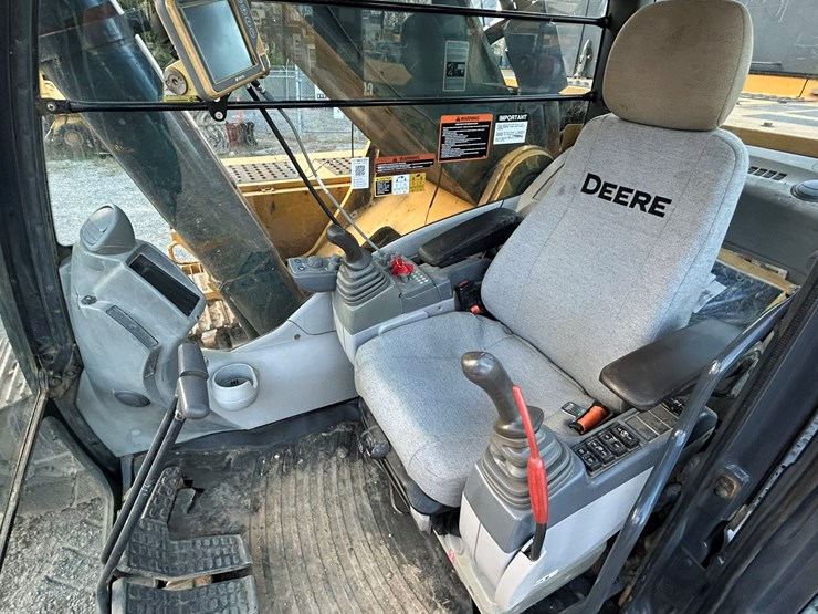 deere-470g-lc-image-54