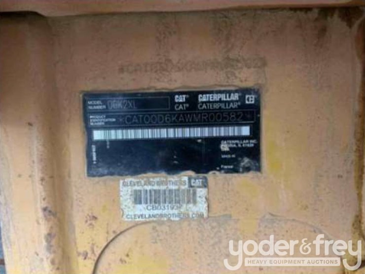 2014-caterpillar-d6k2-xl-image-48