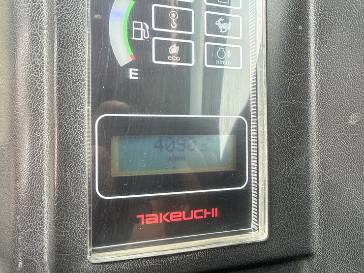 takeuchi-tb285-image-72