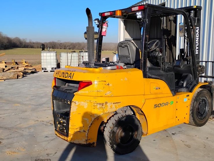 2019-hyundai-50da-9-image-11