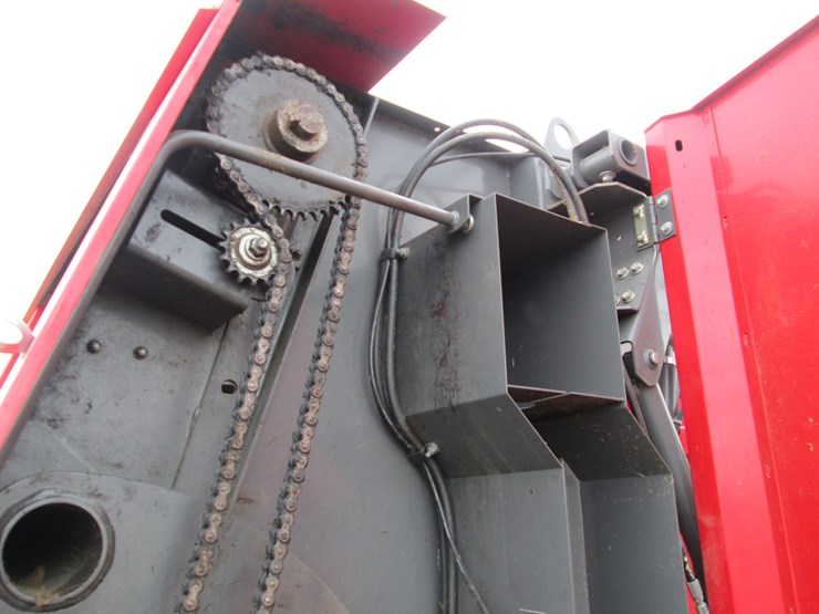 massey-ferguson-1745-image-26