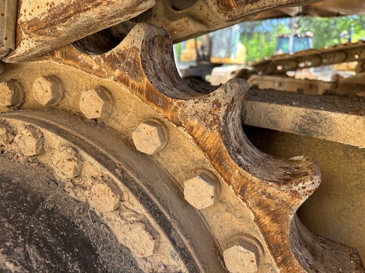 2016-deere-470g-lc-image-59