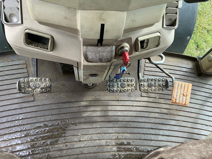 2000-john-deere-6410-image-37