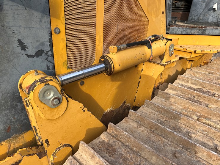 2006-deere-700j-image-14