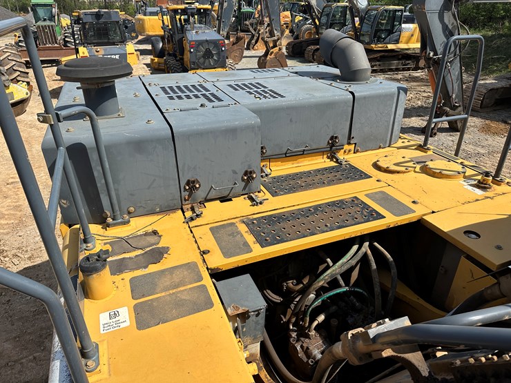 2016-deere-470g-lc-image-31