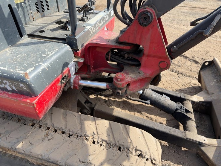 2007-takeuchi-tb135-image-11