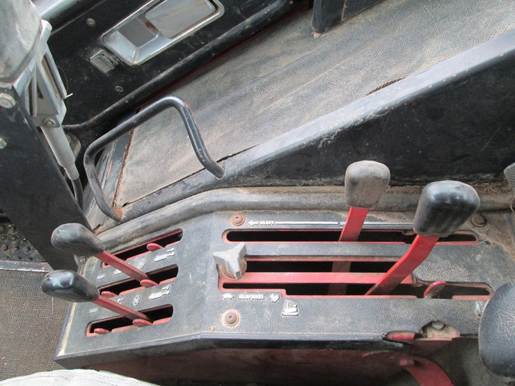 1977-international-886-image-36