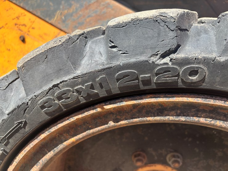 2011-case-sr220-image-56