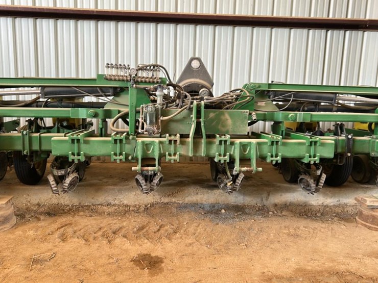 john-deere-1720-image-5