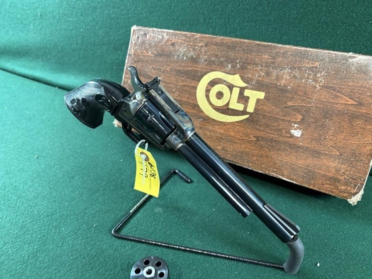 colt-new-frontier-22cal-revolver-image-3