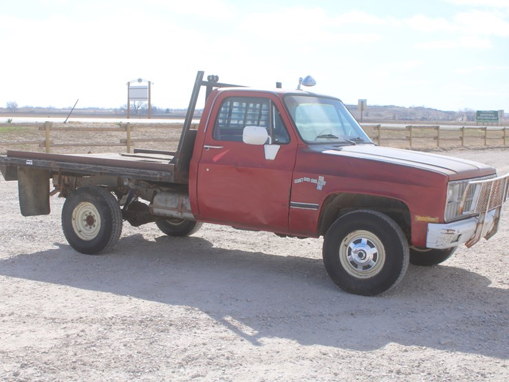 #3022-•-1980-chevy-silverado-3/4-ton-truck-with-flatbed-image-5
